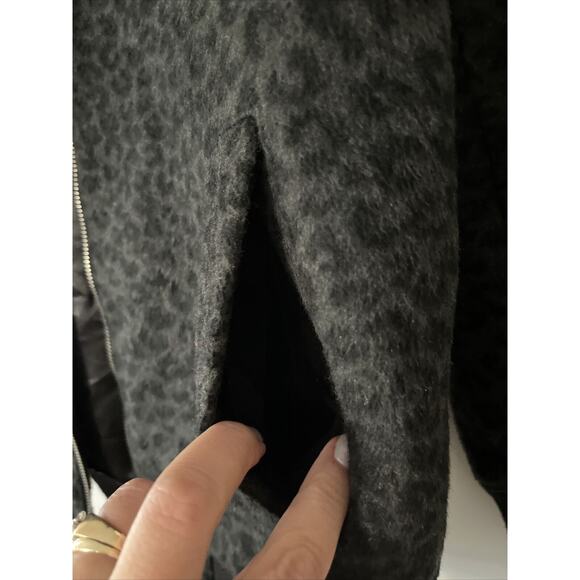 F&F Women’s Full Zip Jacket Black Gray Leopard Print Fleece Coat Size US 6 Lined - Picture 8 of 16